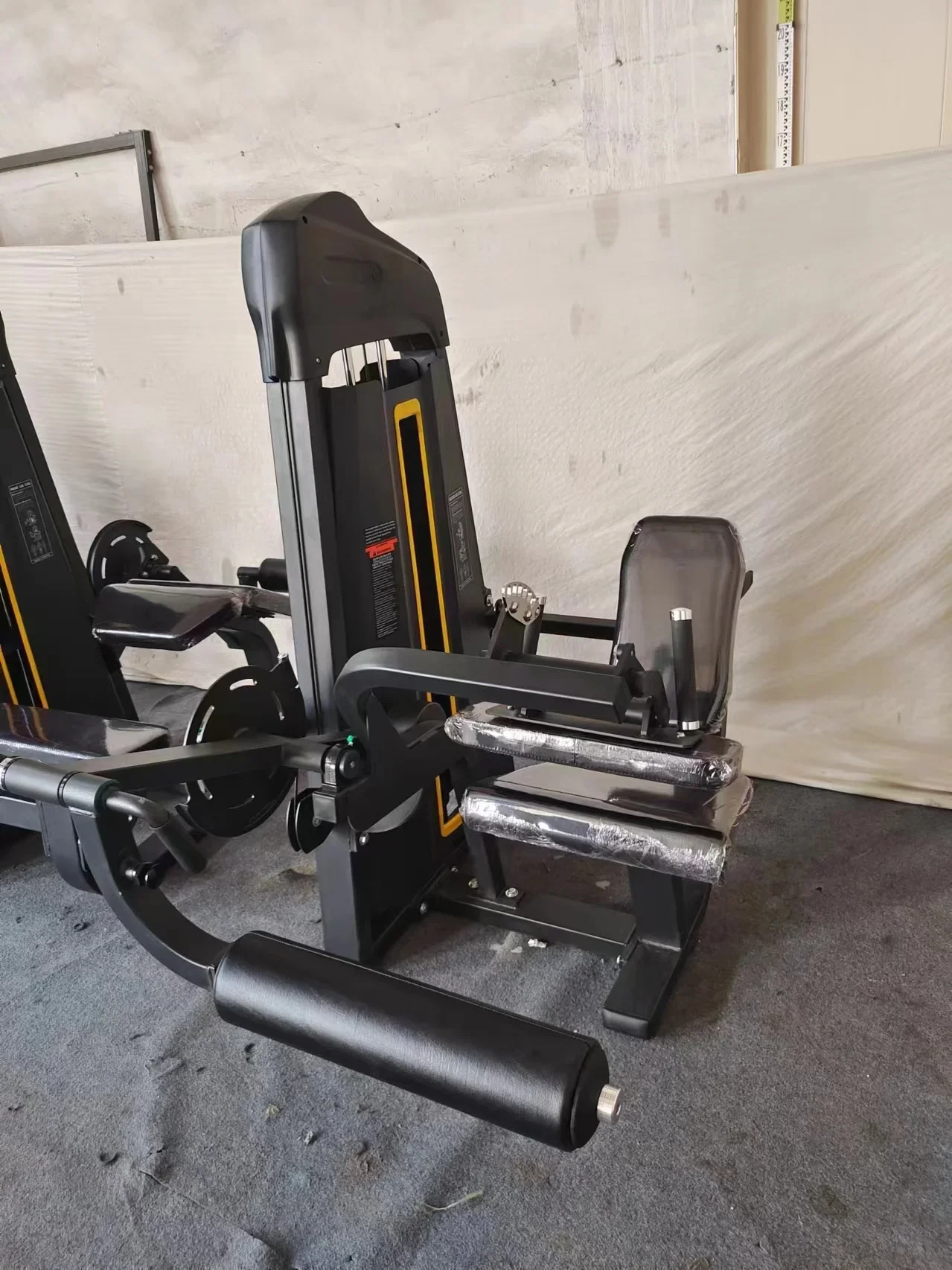 Gym Fitness Equipment Home Mac - огляд і ціна Home Gym Leg Extension Machine