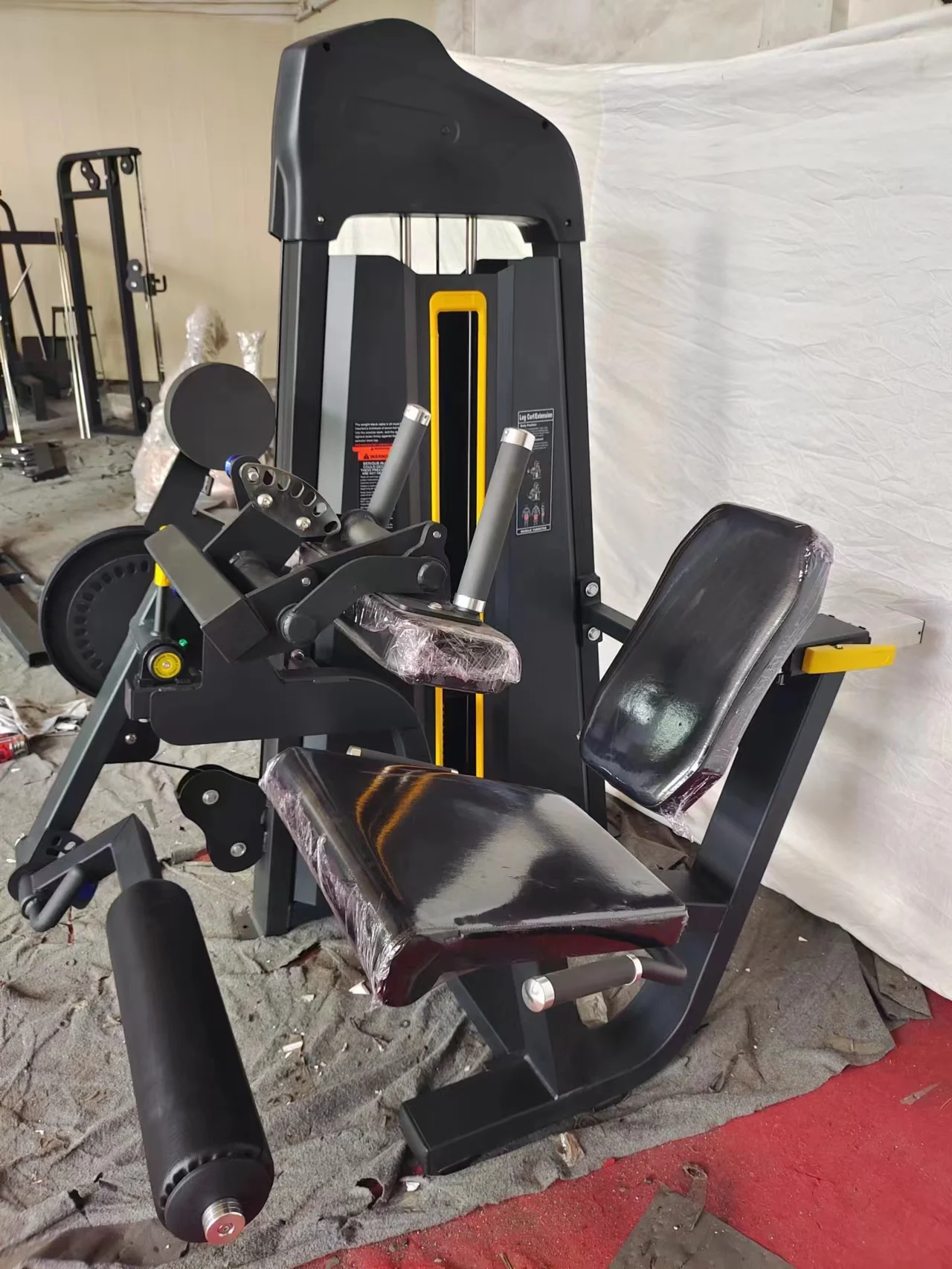 Gym Fitness Equipment Home Mac - огляд і ціна Home Gym Leg Extension Machine
